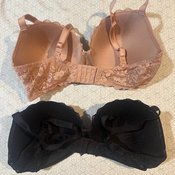 2 Victoria’s Secret bras - Picture 2 of 5